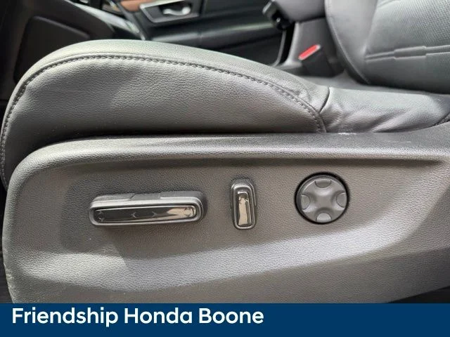 Used 2019 Silver Honda Touring image 18