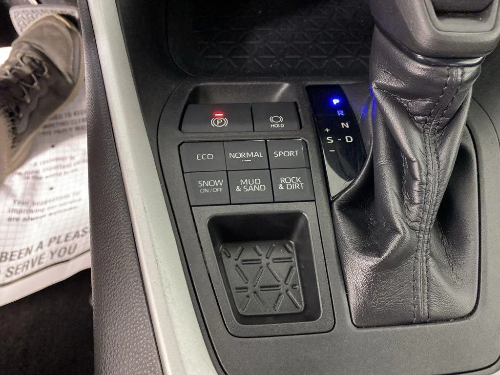 Used 2019 Magnetic Gray Metallic Toyota XLE image 25