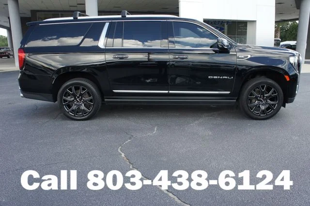 Used 2021  GMC Denali image 1