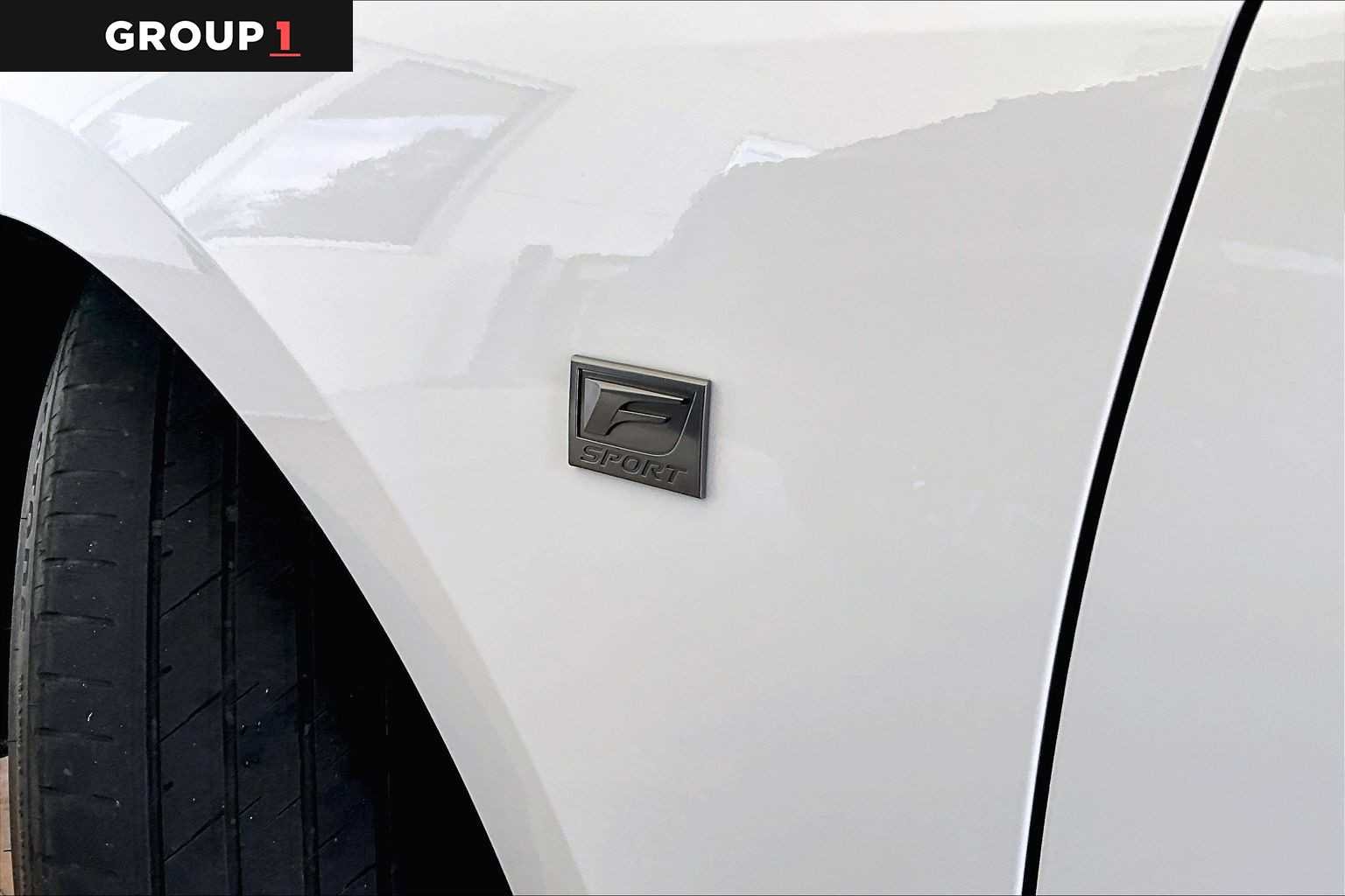 Certified Used 2025 ULTRA WHITE Lexus F SPORT Design image 9