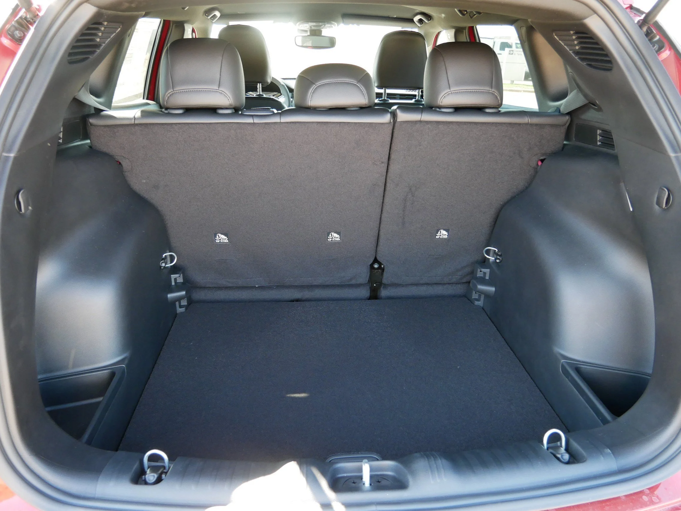 New 2026 Red Hot Pearlcoat Jeep Latitude Altitude image 6