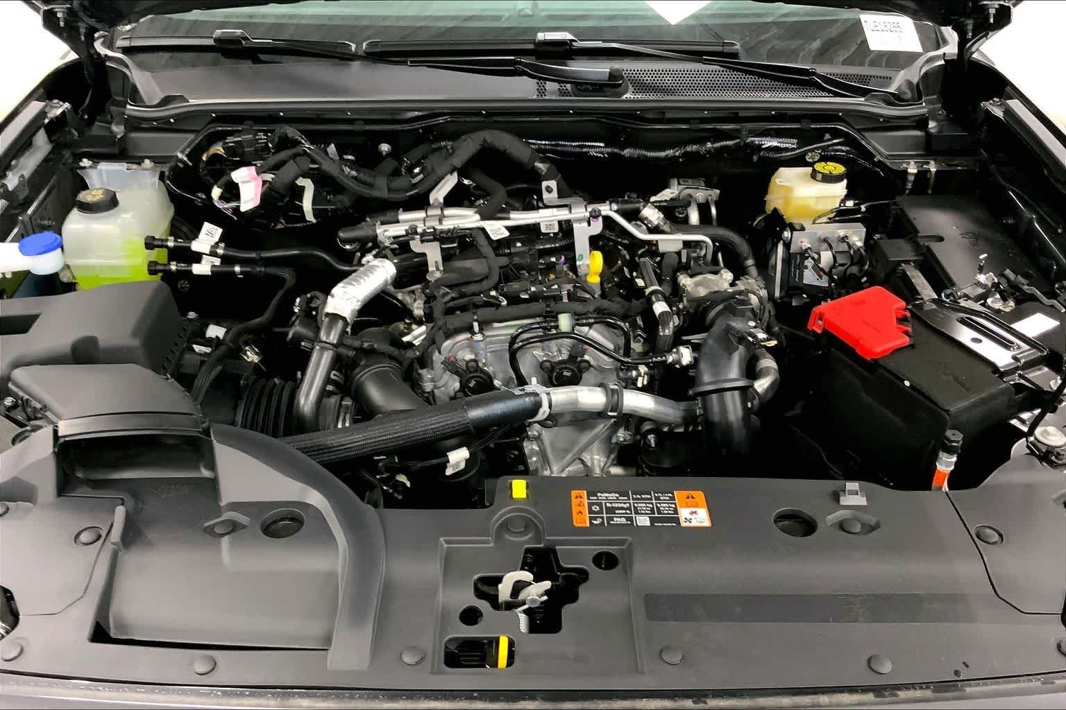 New 2026 M7/CARBONIZED G Ford XLT image 15