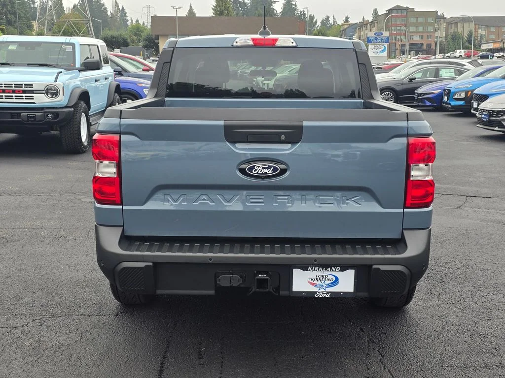 New 2025 Azure Gray Metallic Tri-Coat Ford XLT image 6