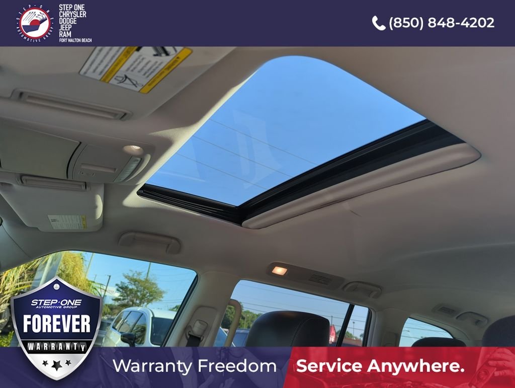 Used 2023 Gray Nissan Platinum image 28