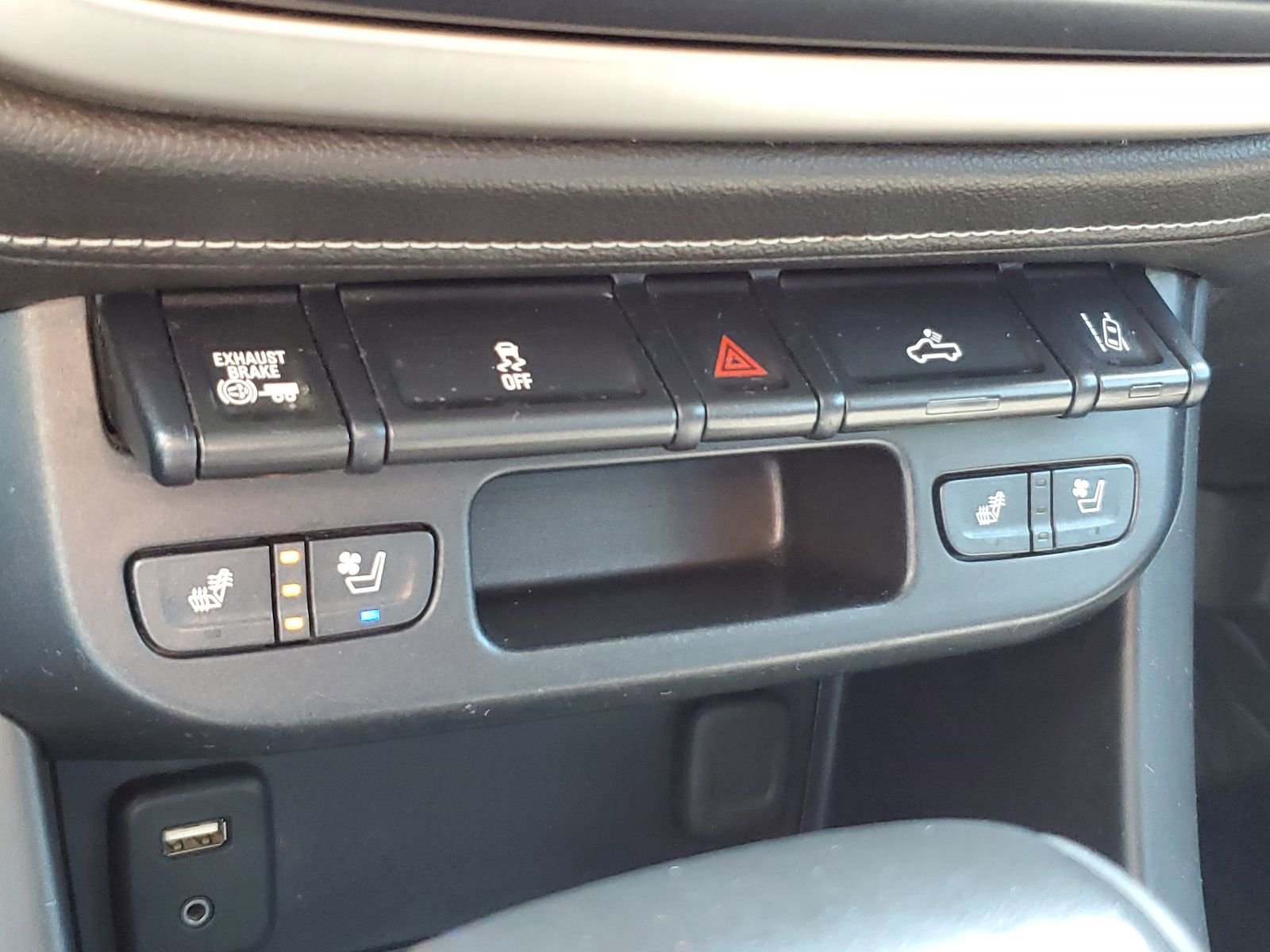 Used 2017 Black GMC Denali image 26