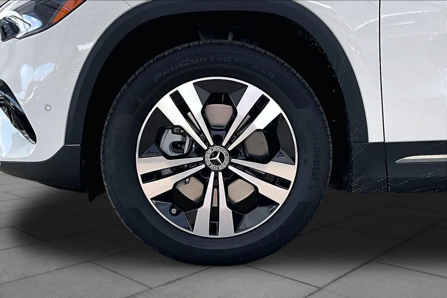 New 2026 Polar White Mercedes-Benz GLA 250 image 21