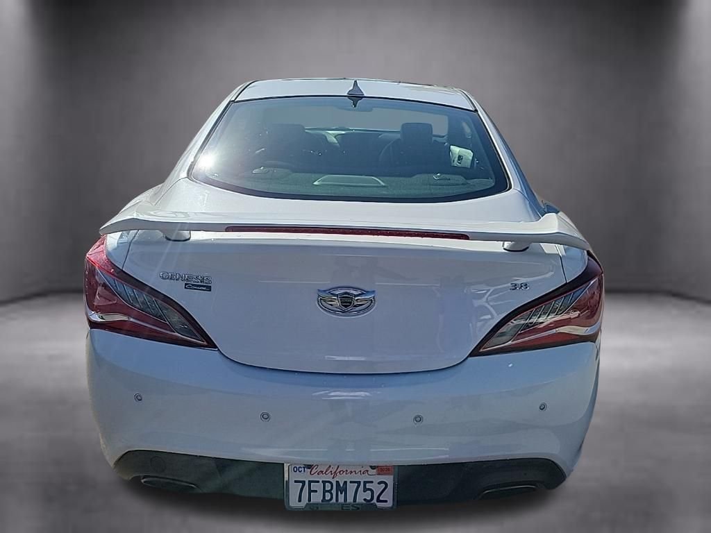 Used 2014 White Hyundai 3.8 Ultimate image 5