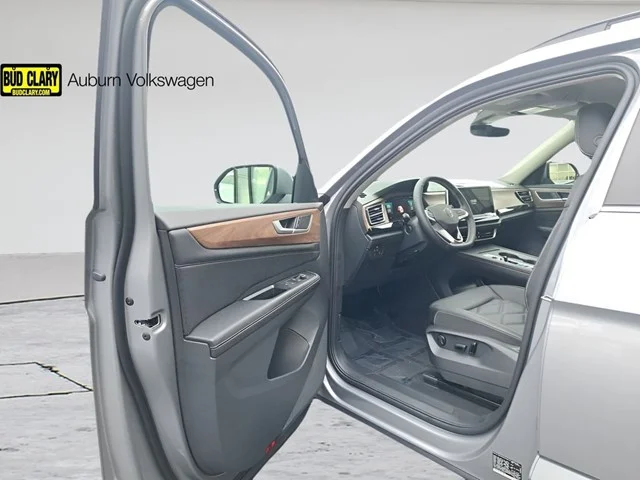 New 2026 Silver Mist Metallic Volkswagen 2.0T SE image 11