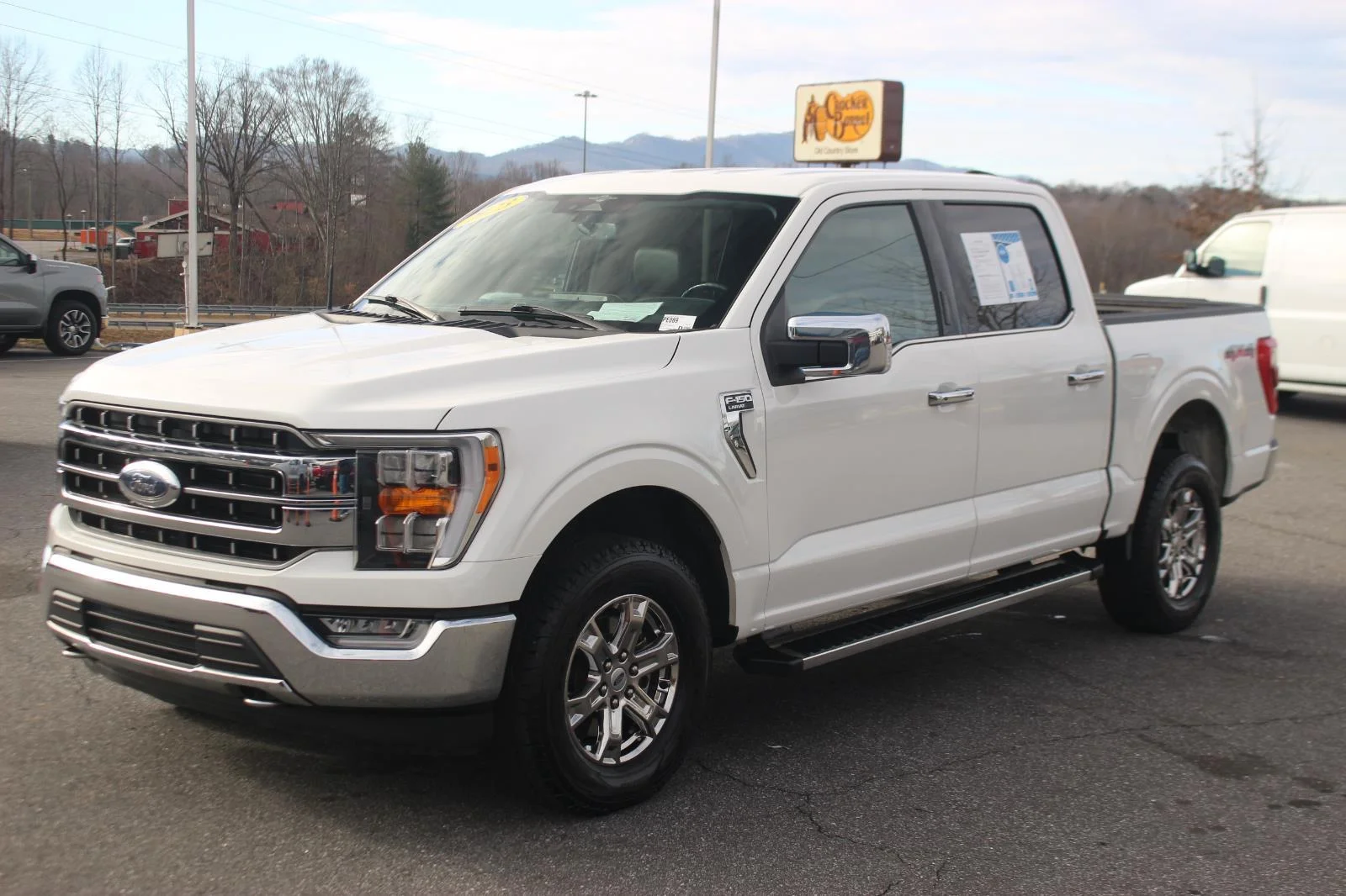 Used 2023 White Ford XL image 3