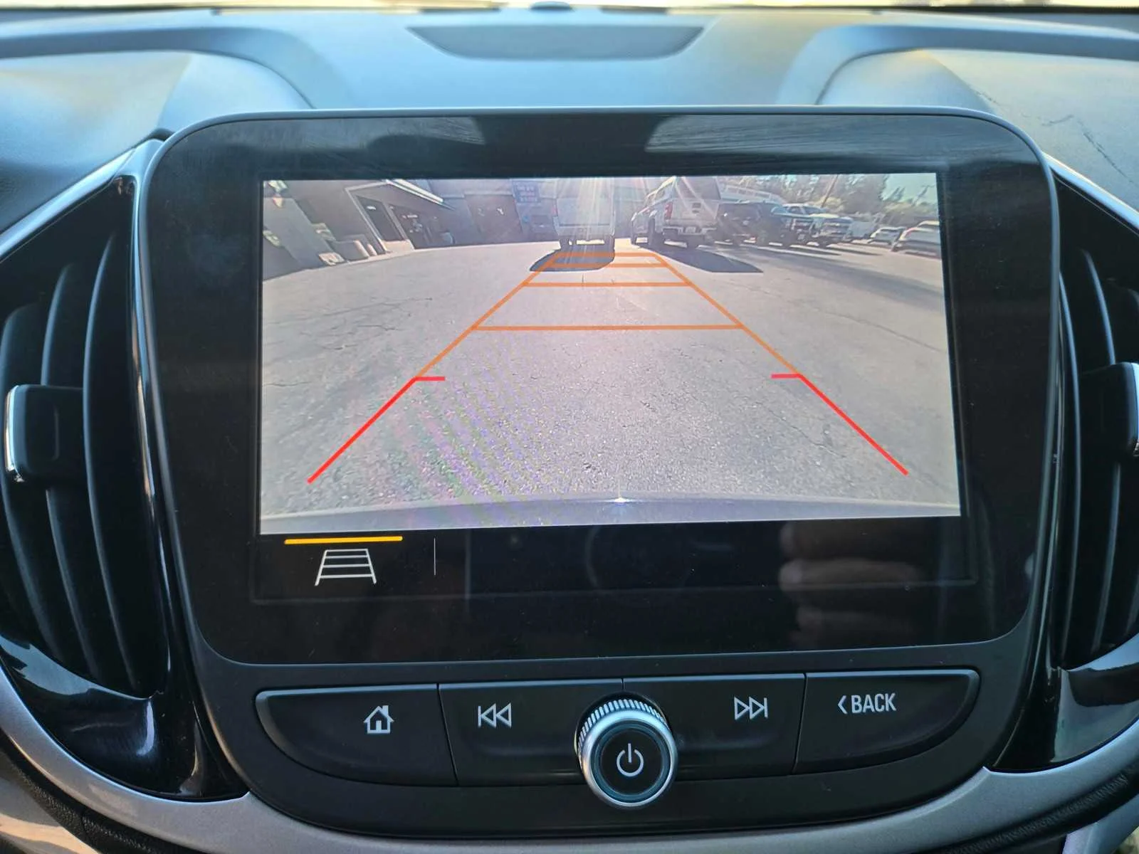 2019 Chevrolet Volt LT - Photo 12