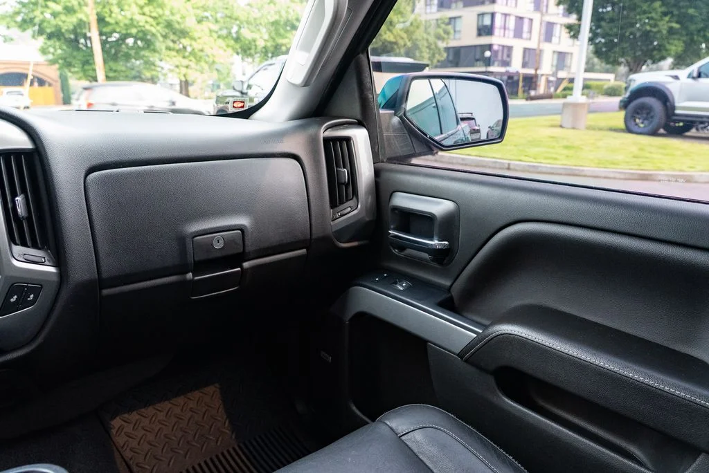 Used 2018 Black Chevrolet LT image 11