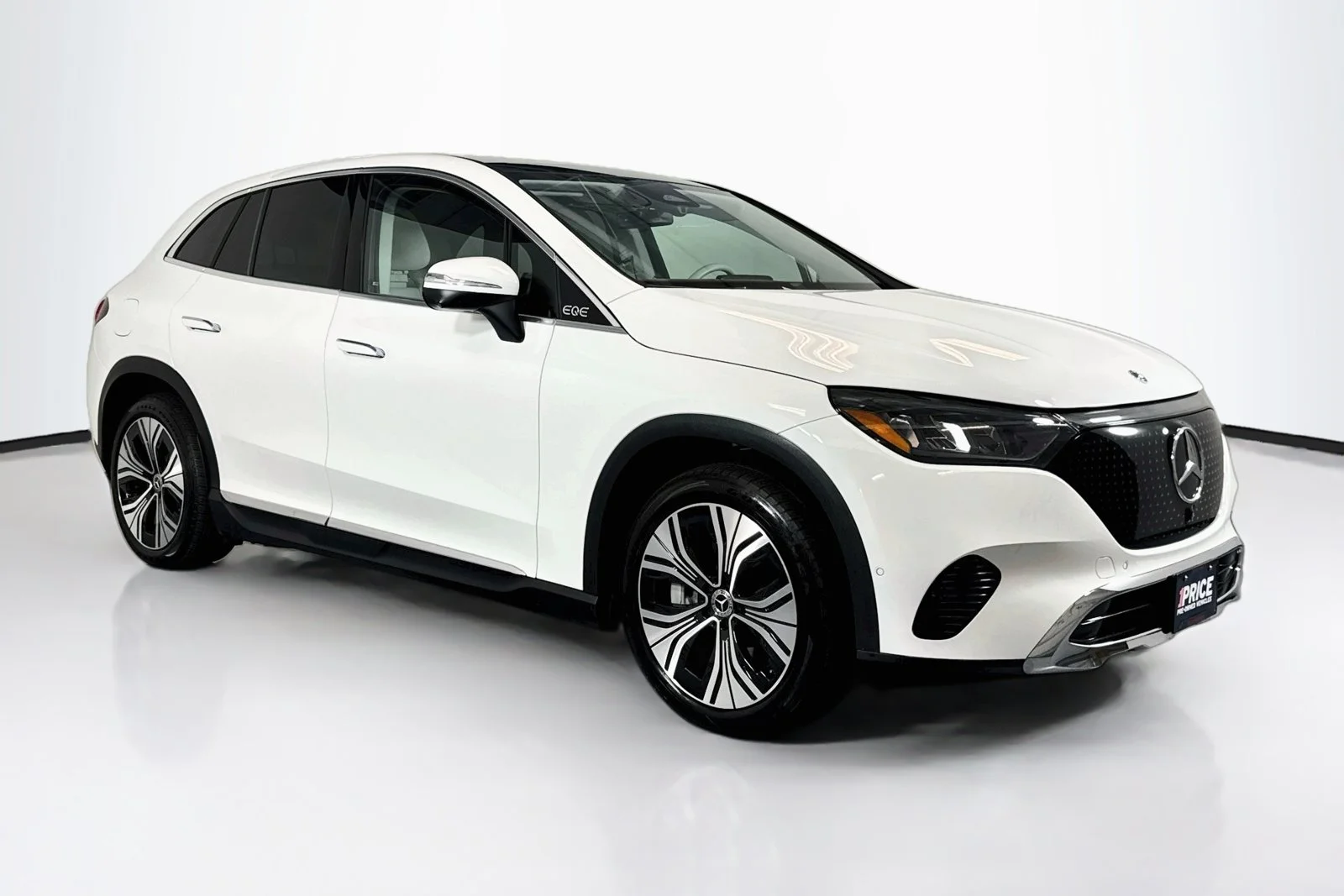Used 2023 Polar White Mercedes-Benz EQE 350 image 3