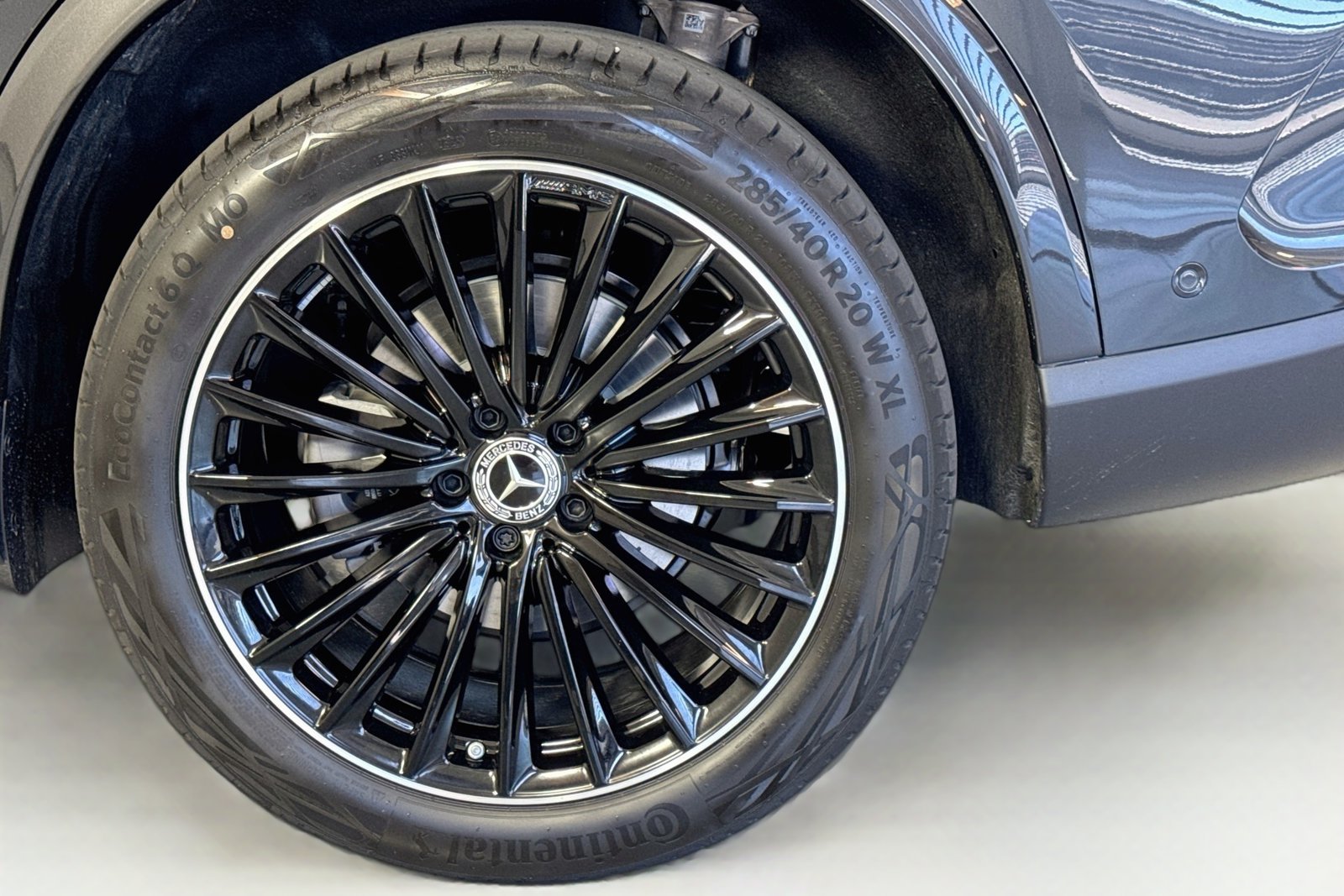 New 2026 Graphite Grey Metallic Mercedes-Benz GLC 300 image 28