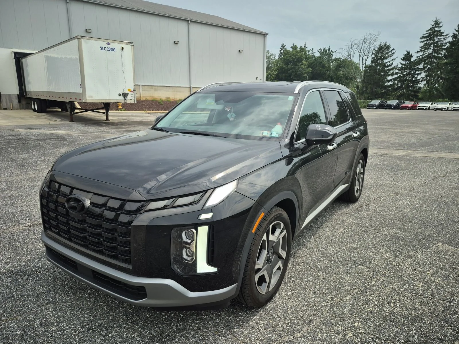 Used 2023 Black Hyundai Limited image 2