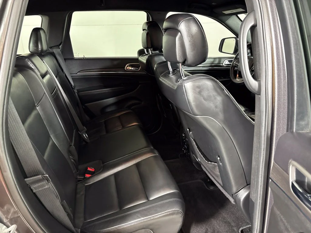 Used 2018 Gray Jeep Limited image 24