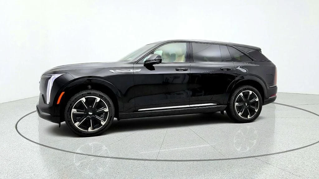 Used 2025 Black Raven Cadillac AWD 4dr Sport 2 w/ Rear Seat Entertainment image 8