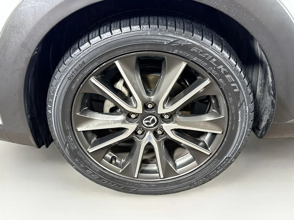 Used 2016 White Mazda Grand Touring image 40