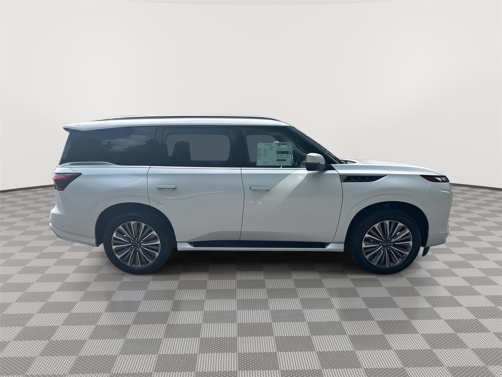 New 2027 RADIANT WHITE INFINITI Luxe 2WD image 5