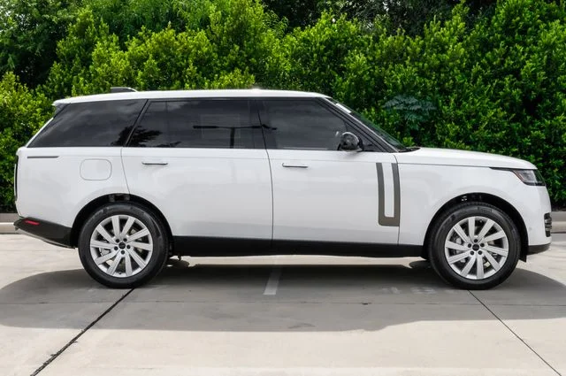 New 2026 White Land Rover SE image 10