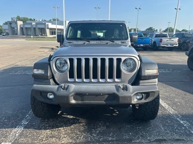 Used 2020 Billet Silver Metallic Clearcoat Jeep Unlimited Sport image 2