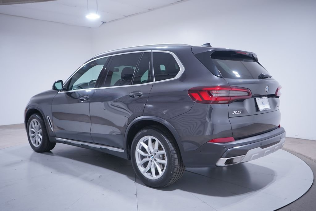 Used 2023 Dark Graphite BMW xDrive40i image 3