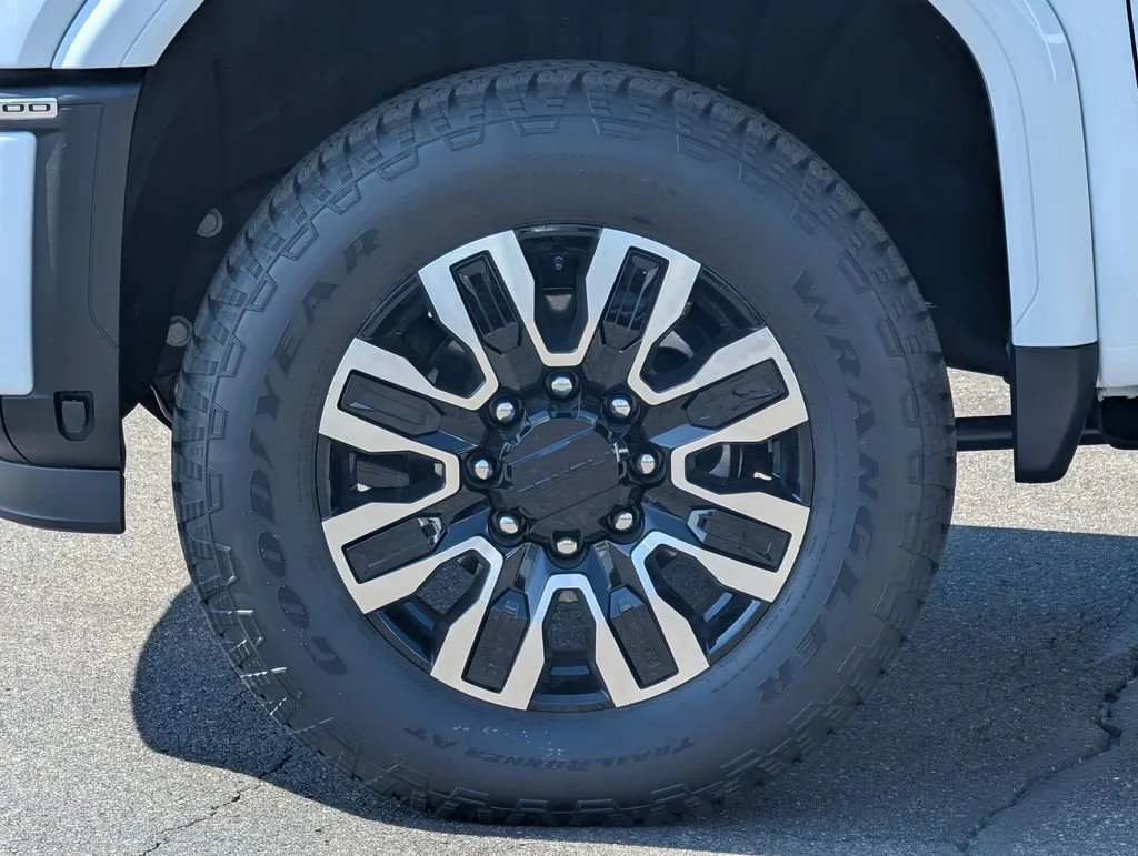 New 2026 Glacier White Tricoat GMC Denali Ultimate image 5
