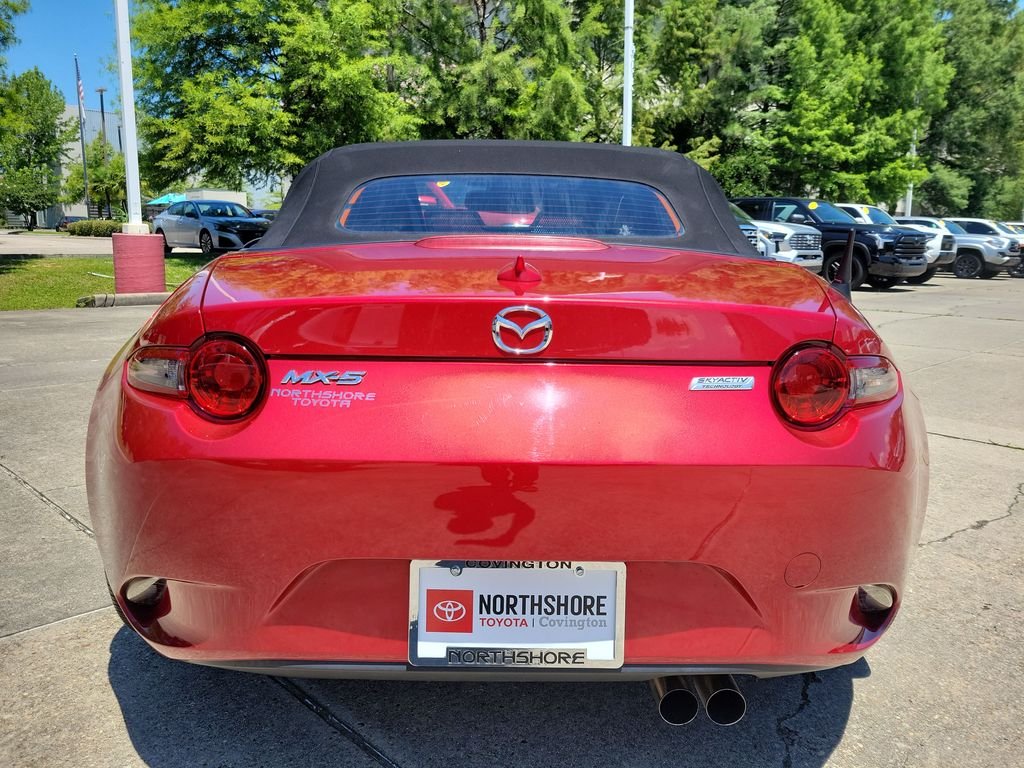 Used 2017 Red Mazda Grand Touring image 5