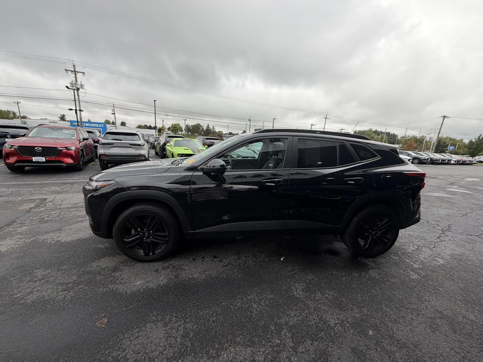 Used 2024 Mosaic Black Metallic Chevrolet ACTIV image 6