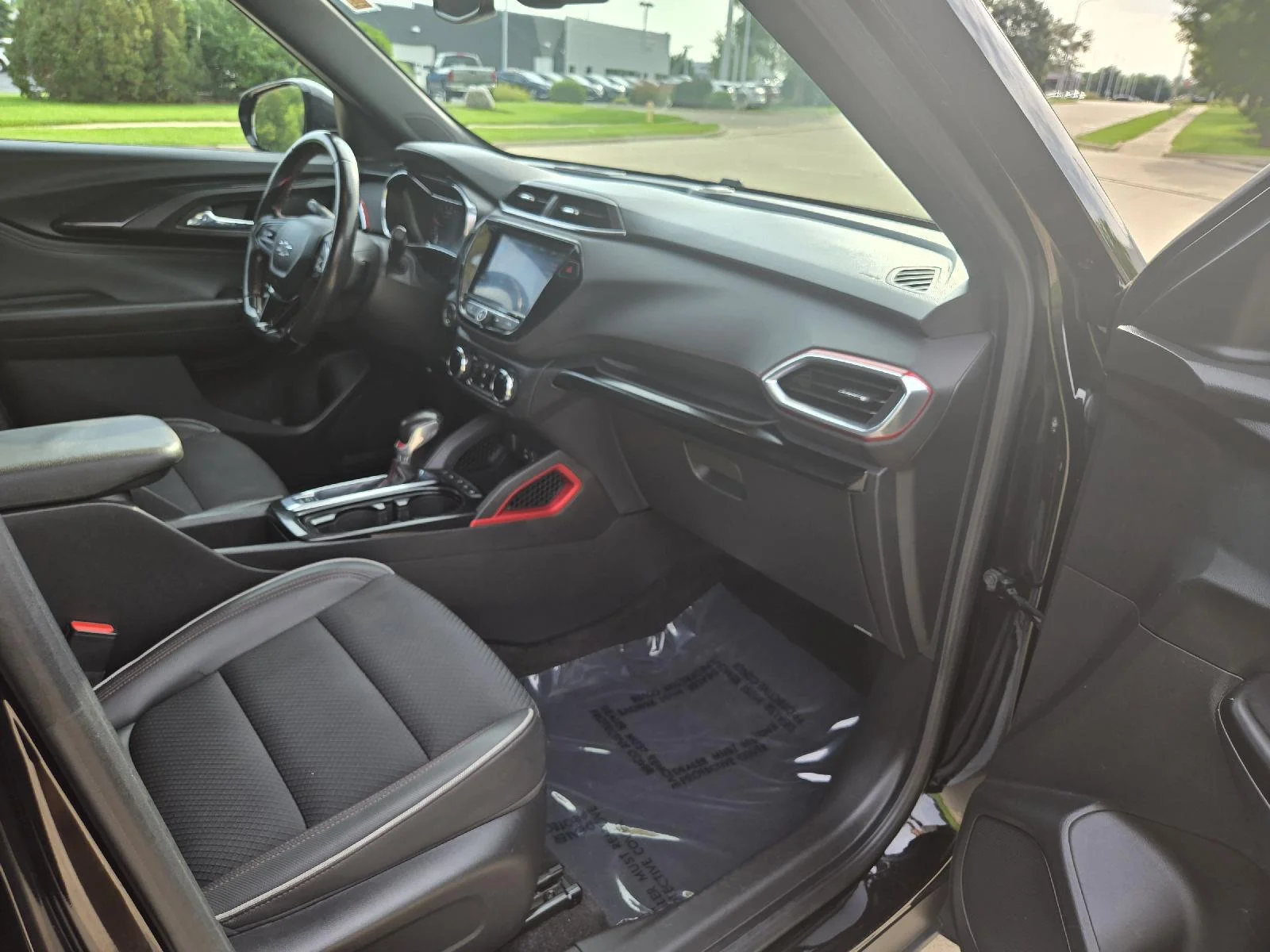 Used 2021 Mosaic Black Metallic Chevrolet RS image 23