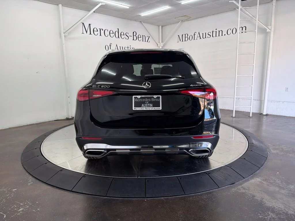 New 2027 Black Mercedes-Benz GLC 300 image 6
