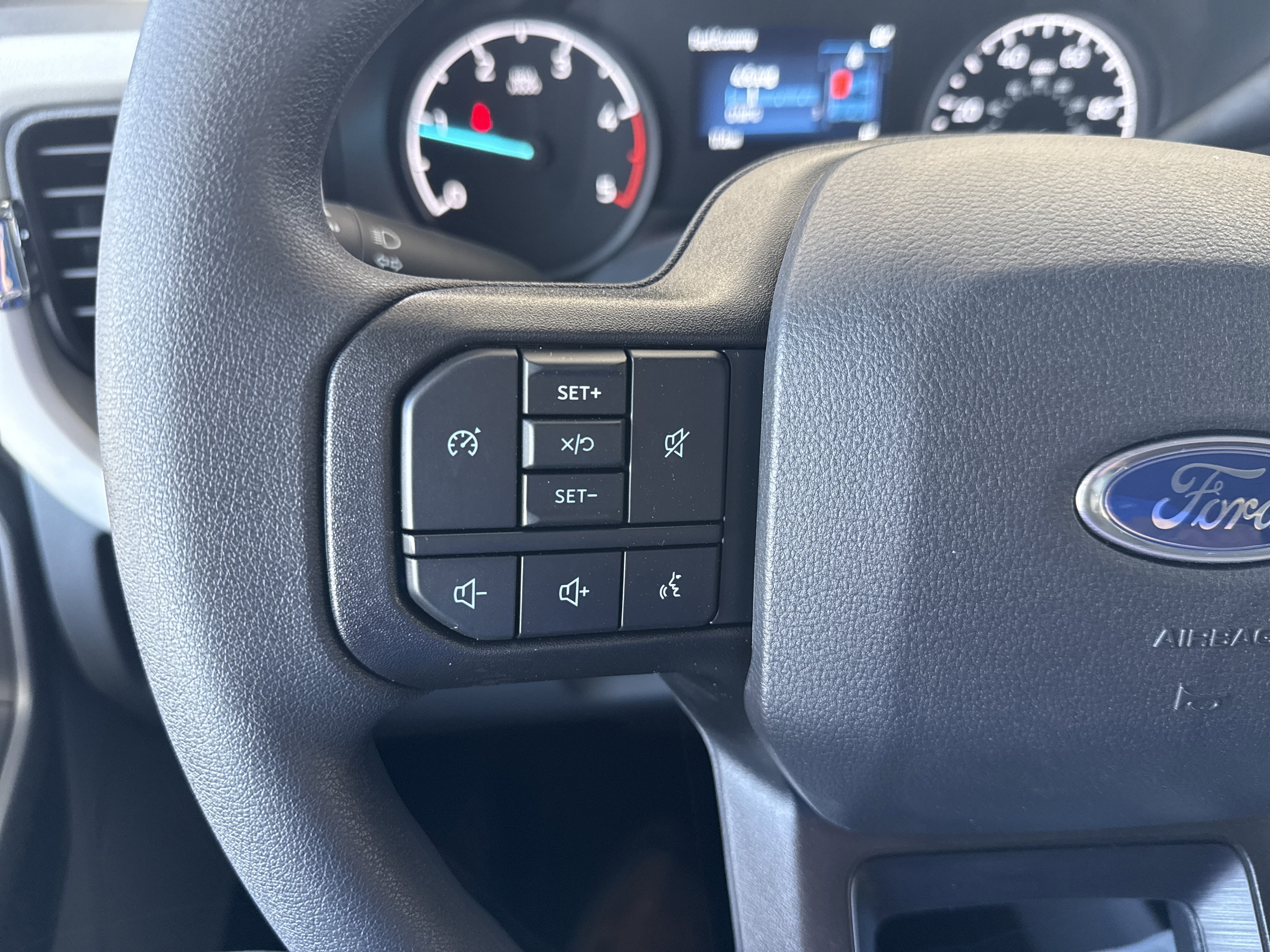 2026 Ford F-350 Super Duty XLT - Photo 29