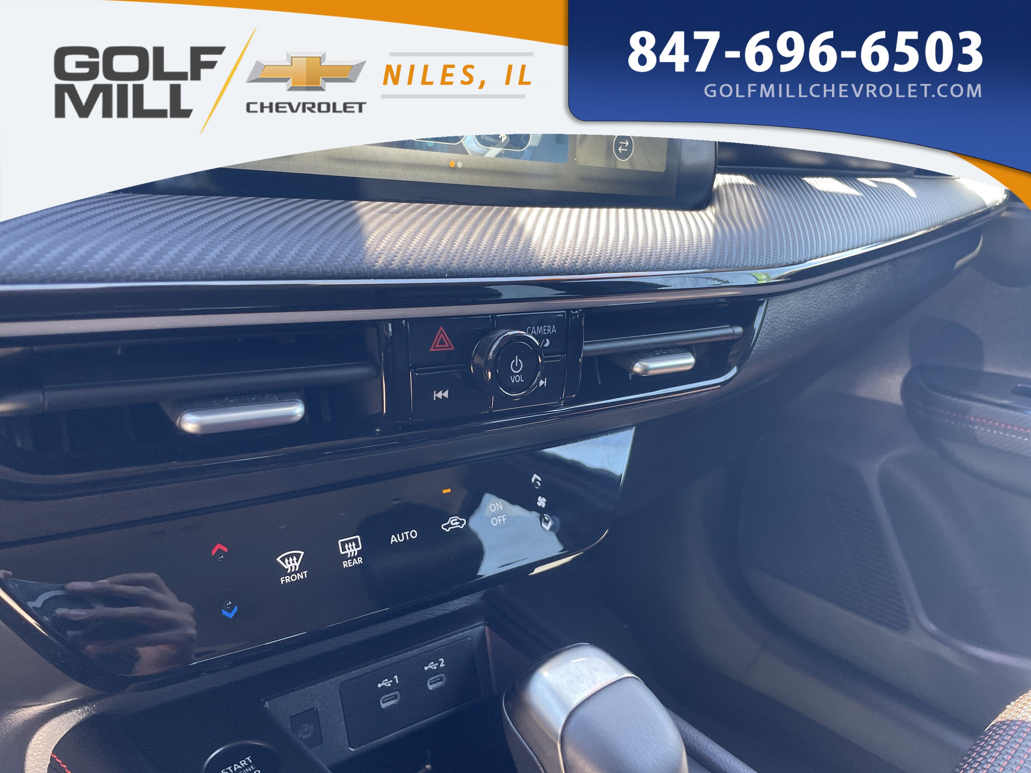 Used 2025 Super Black Nissan SR image 21