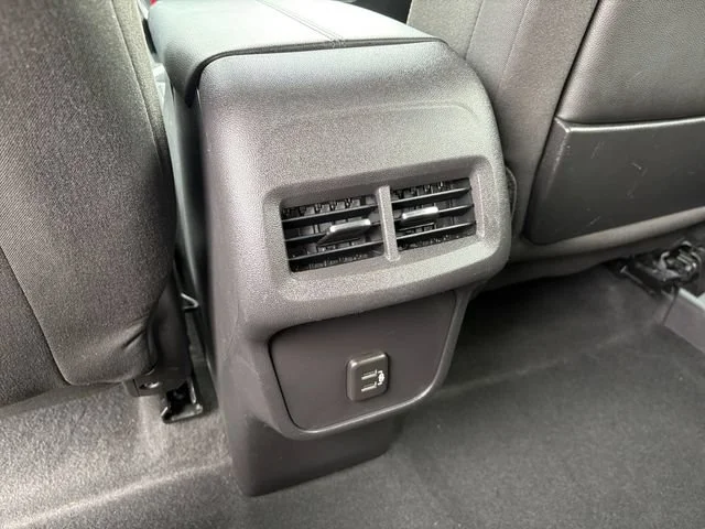 Used 2024 Summit White GMC SLE image 25