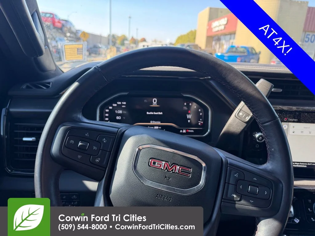 Used 2024 White GMC AT4X image 4