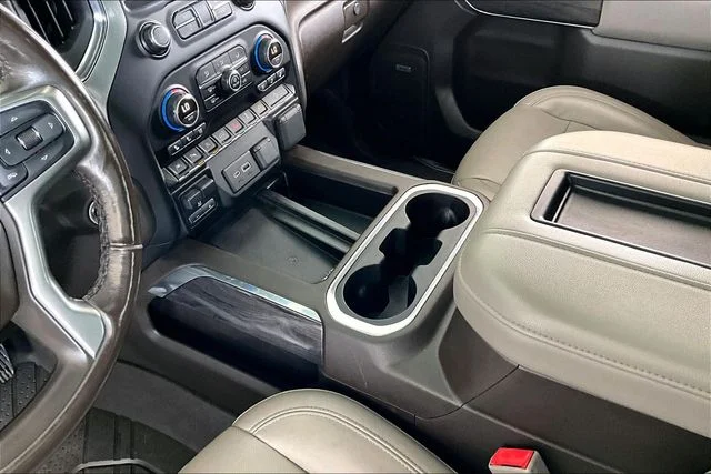 Used 2019 White Chevrolet LTZ image 15