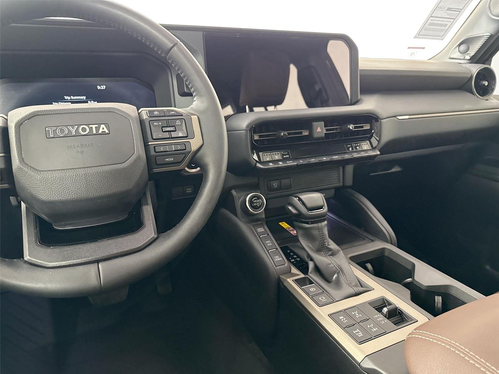 Used 2025 Black Toyota Base image 33