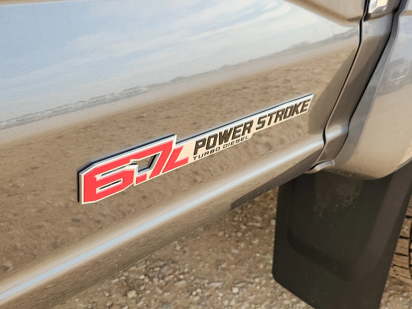 New 2027 Carbonized Gray Metallic Ford XLT image 11