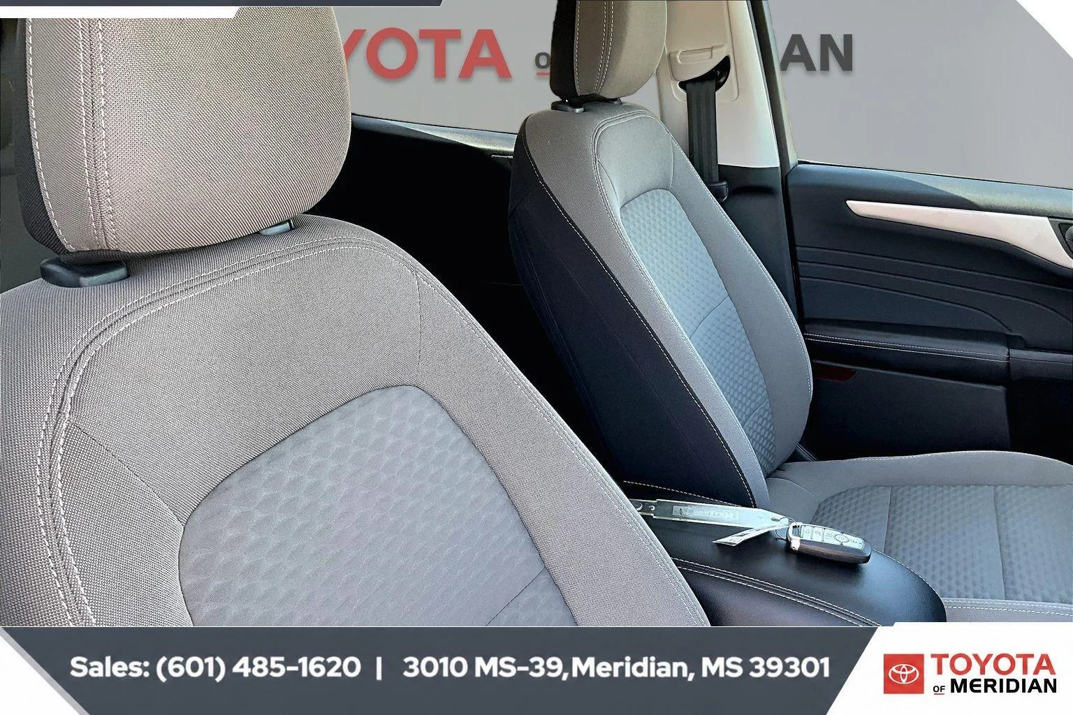 Used 2022 Oxford White Ford SE image 6