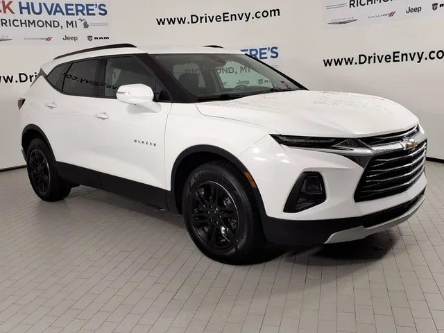 Used 2021 White Chevrolet LT image 3