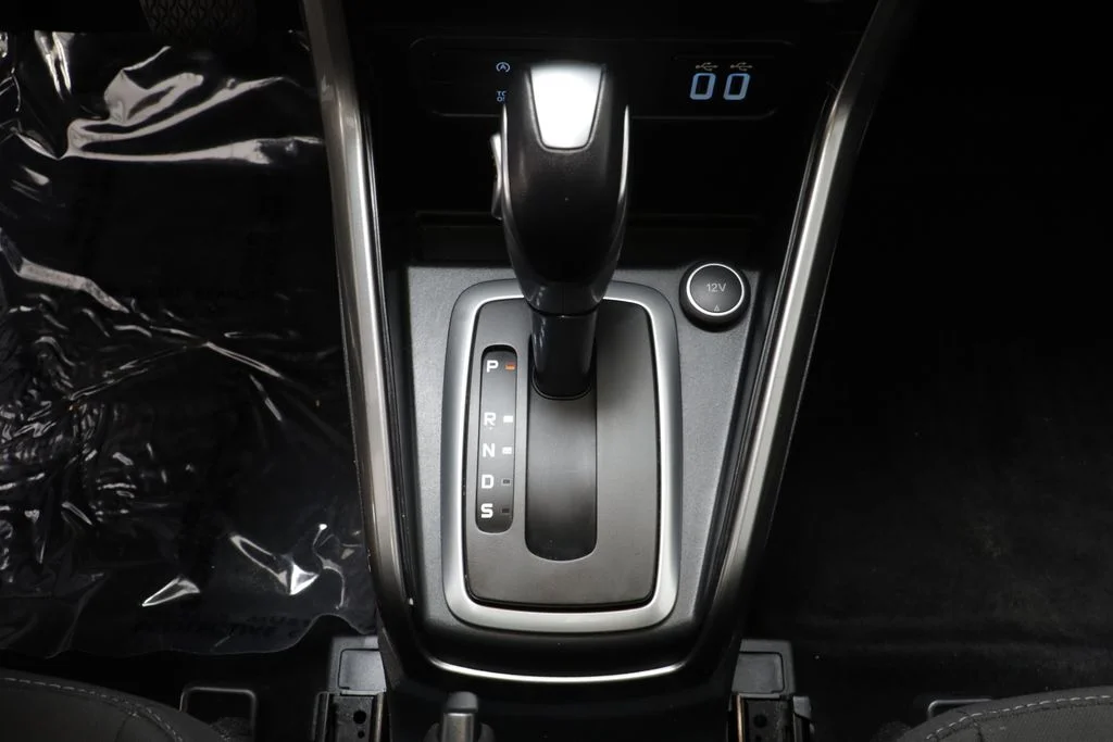 Used 2021 Smoke Metallic Ford SE image 12