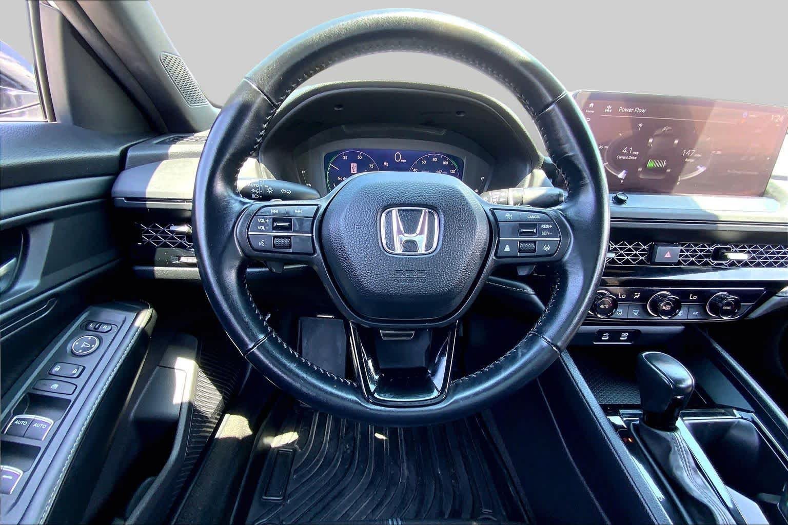 Used 2023 Platinum White Pearl Honda Sport image 6