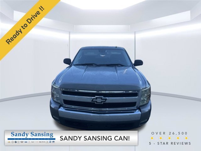Used 2008 Gray Chevrolet LT image 1