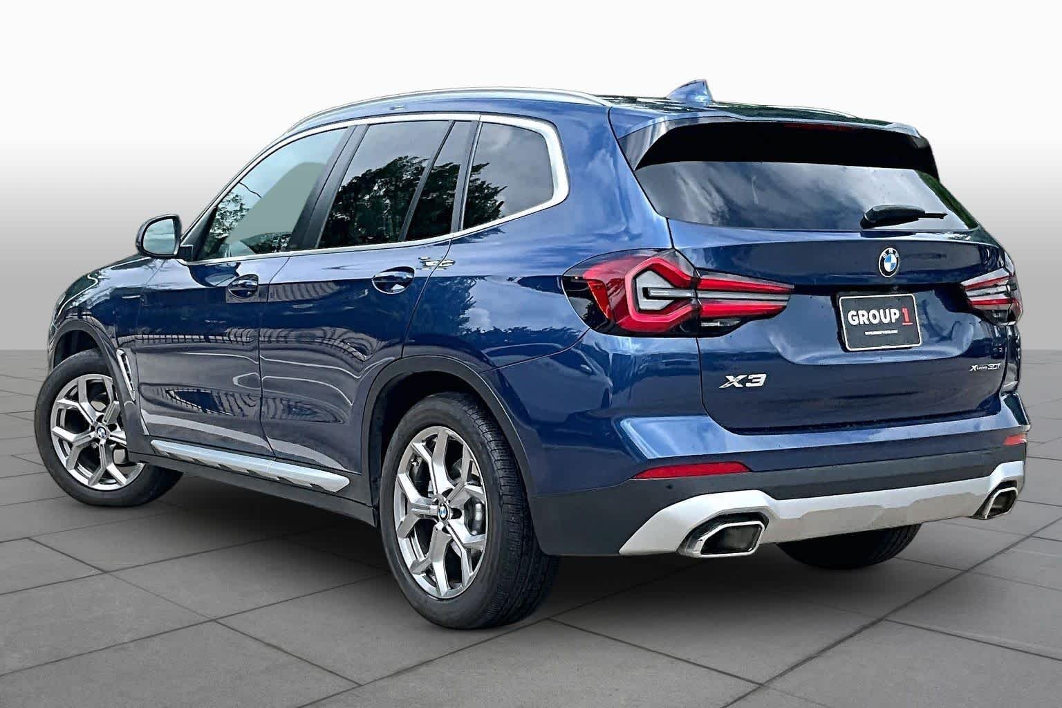 Used 2022 Phytonic Blue Metallic BMW xDrive30i image 11