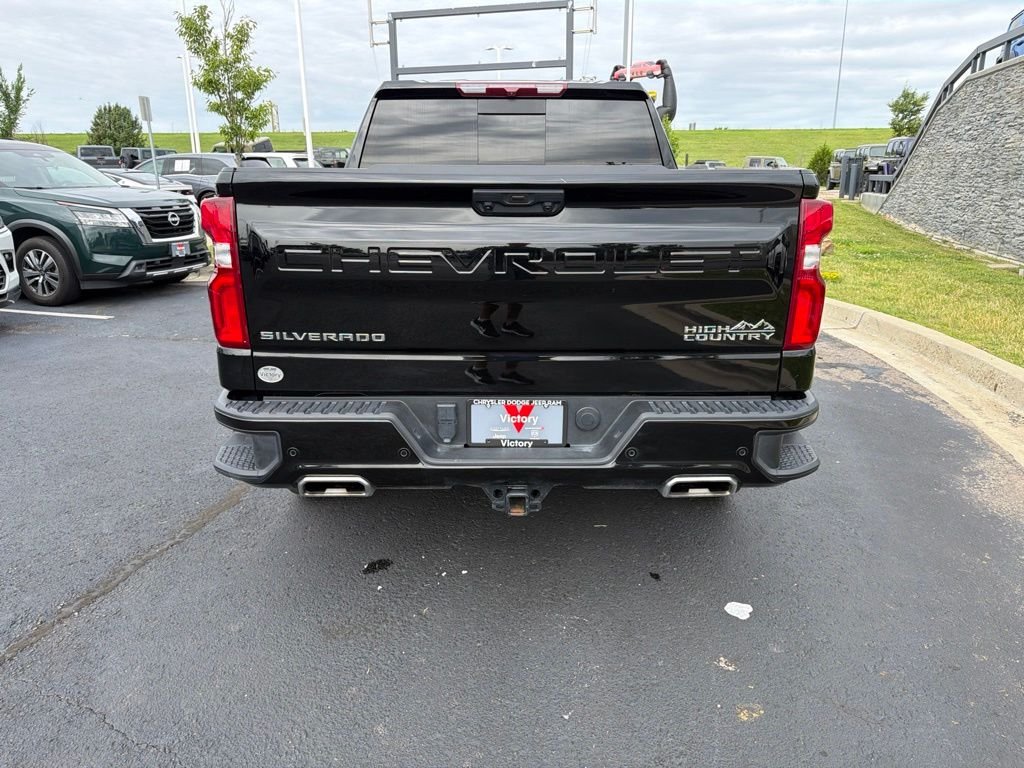Used 2024 Black Chevrolet High Country image 6