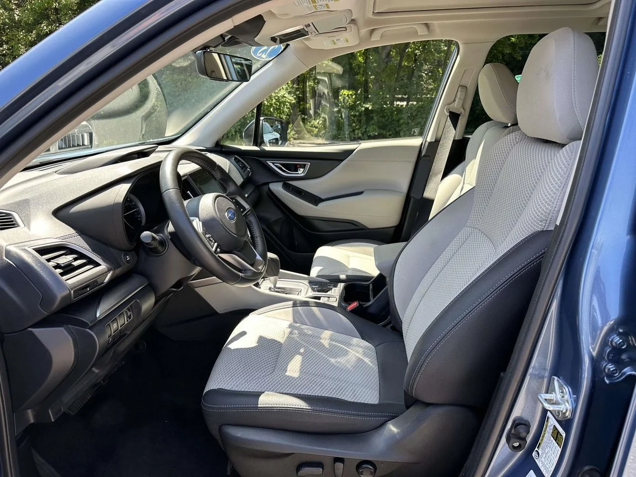 Used 2023 Horizon Blue Pearl Subaru Premium image 13