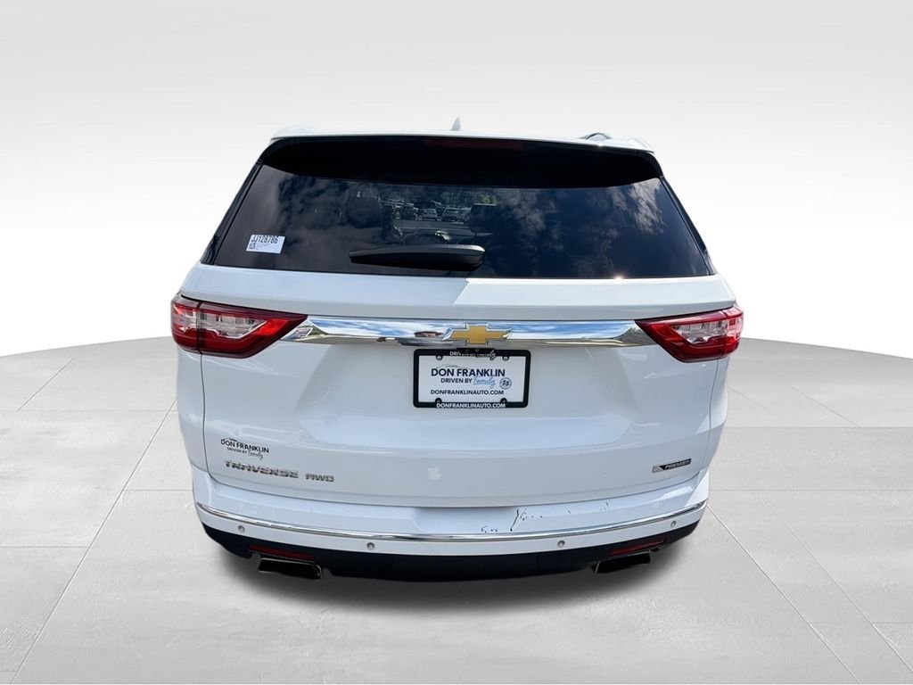 Used 2018 Summit White Chevrolet Premier image 7