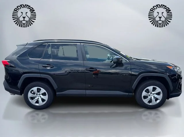 Certified Used 2019 Midnight Black Metallic Toyota LE image 5