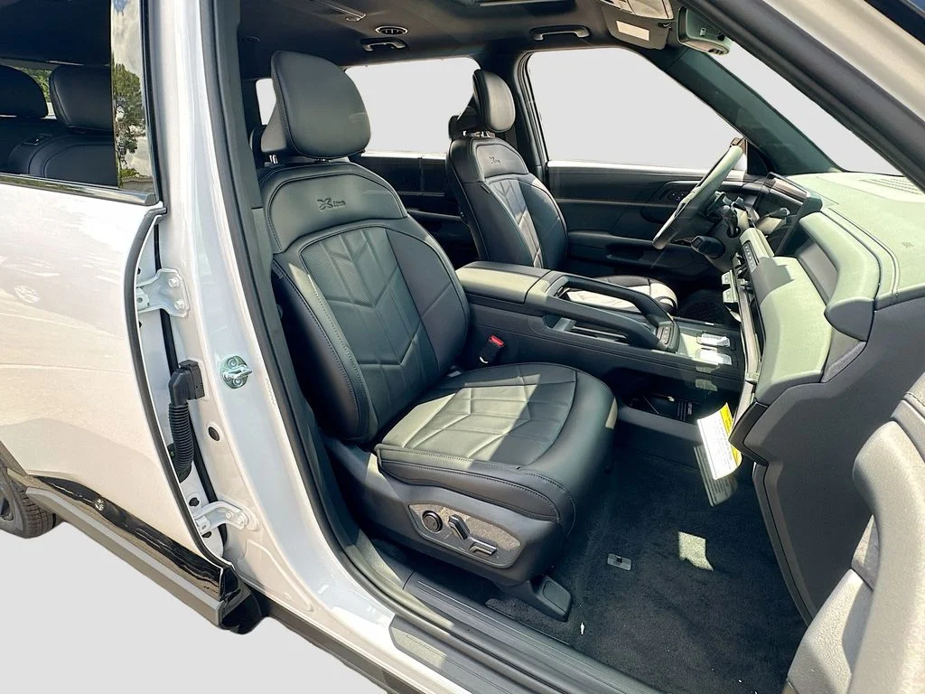 New 2027 Glacial White Pearl Kia X-Line EX image 30