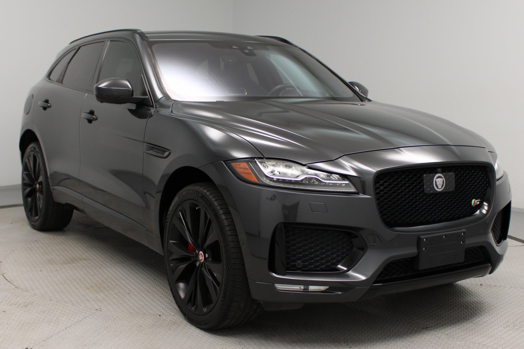 2019 Jaguar F-PACE S