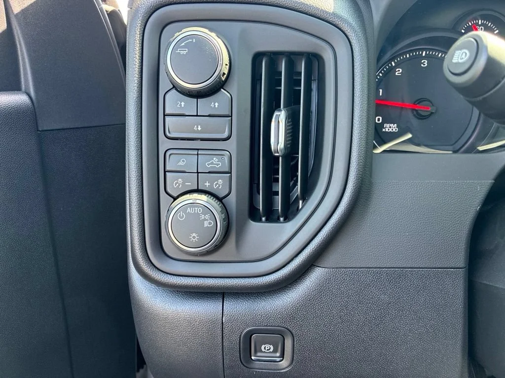 2026 Chevrolet Silverado 2500 HD Custom - Photo 12